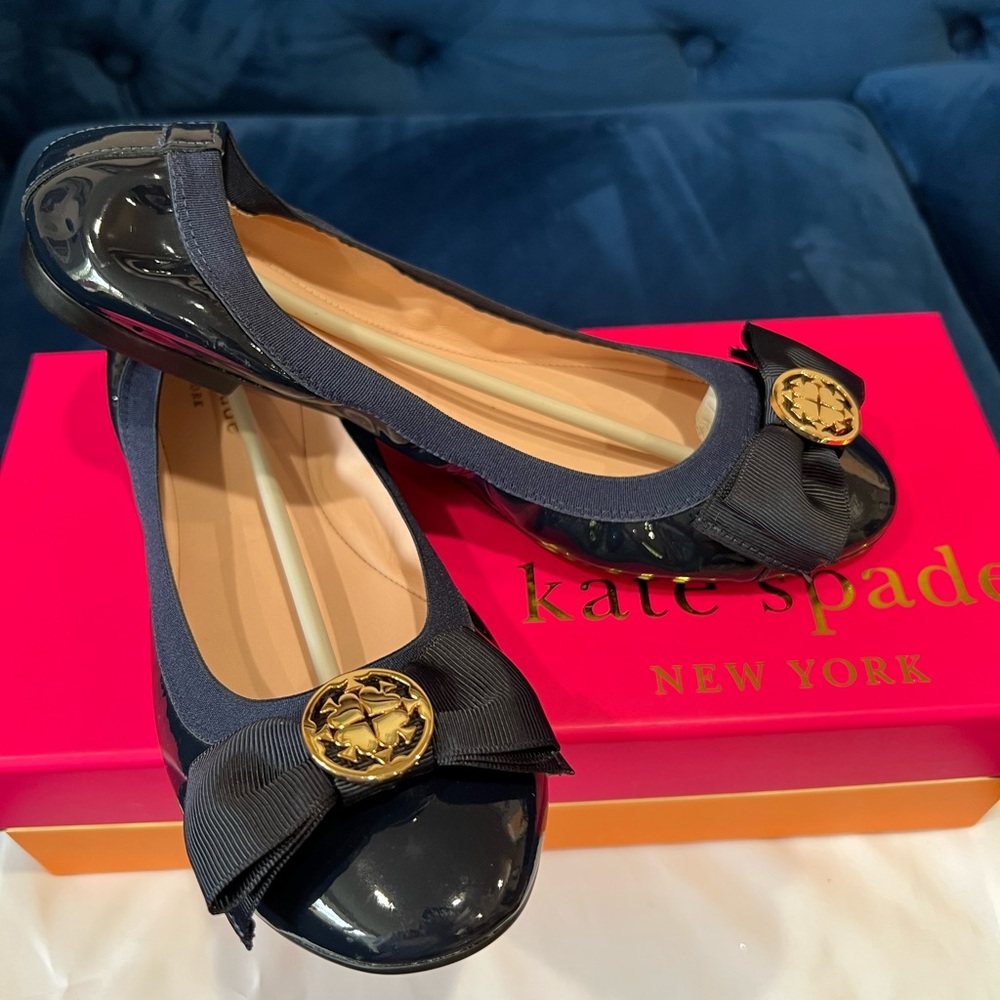 Kate Spade Wanetta ballet flats in patent navy.